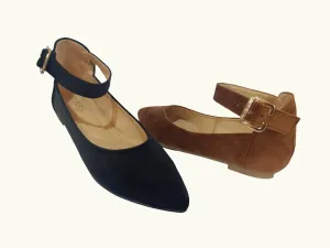 Flat buckle shoes